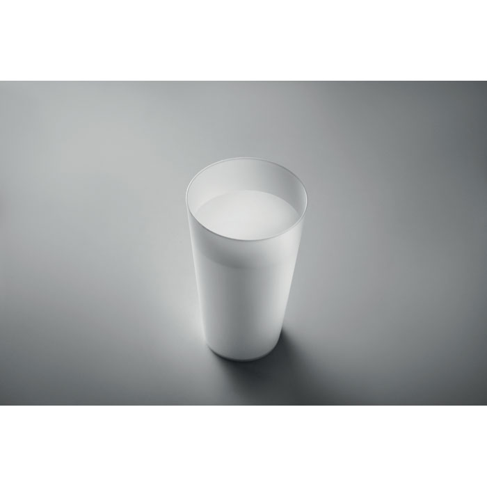 Plastový kelímek SUTTEE s matným vzhledem, 500 ml