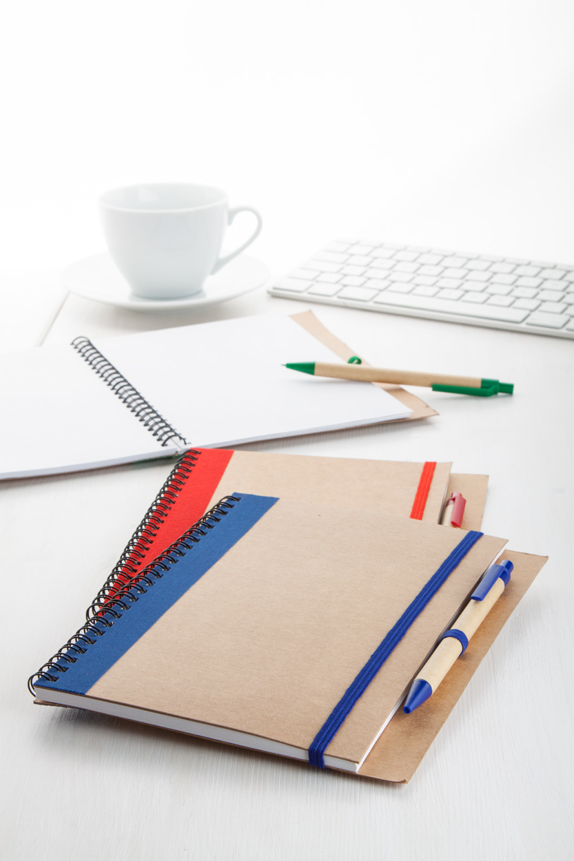 Blok A5 s perem - Platanus - Modrá, Přírodní Blok A5 s perem - Platanus - Modrá, Přírodní