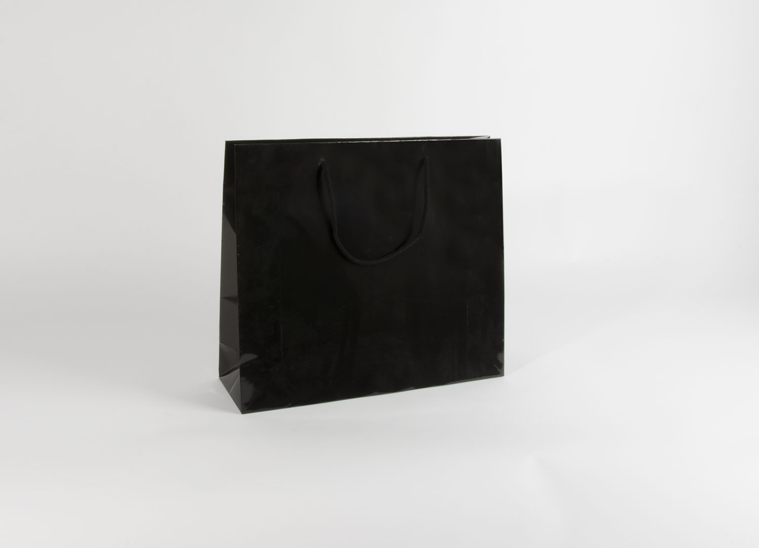 Papírová taška M2 BLACK s laminací Papírová taška M2 BLACK s laminací