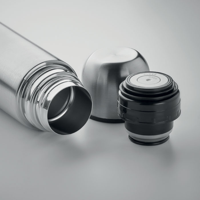 Kovová termoska FINGRIGO z recyklovaného materiálu, 500 ml - matně stříbrná