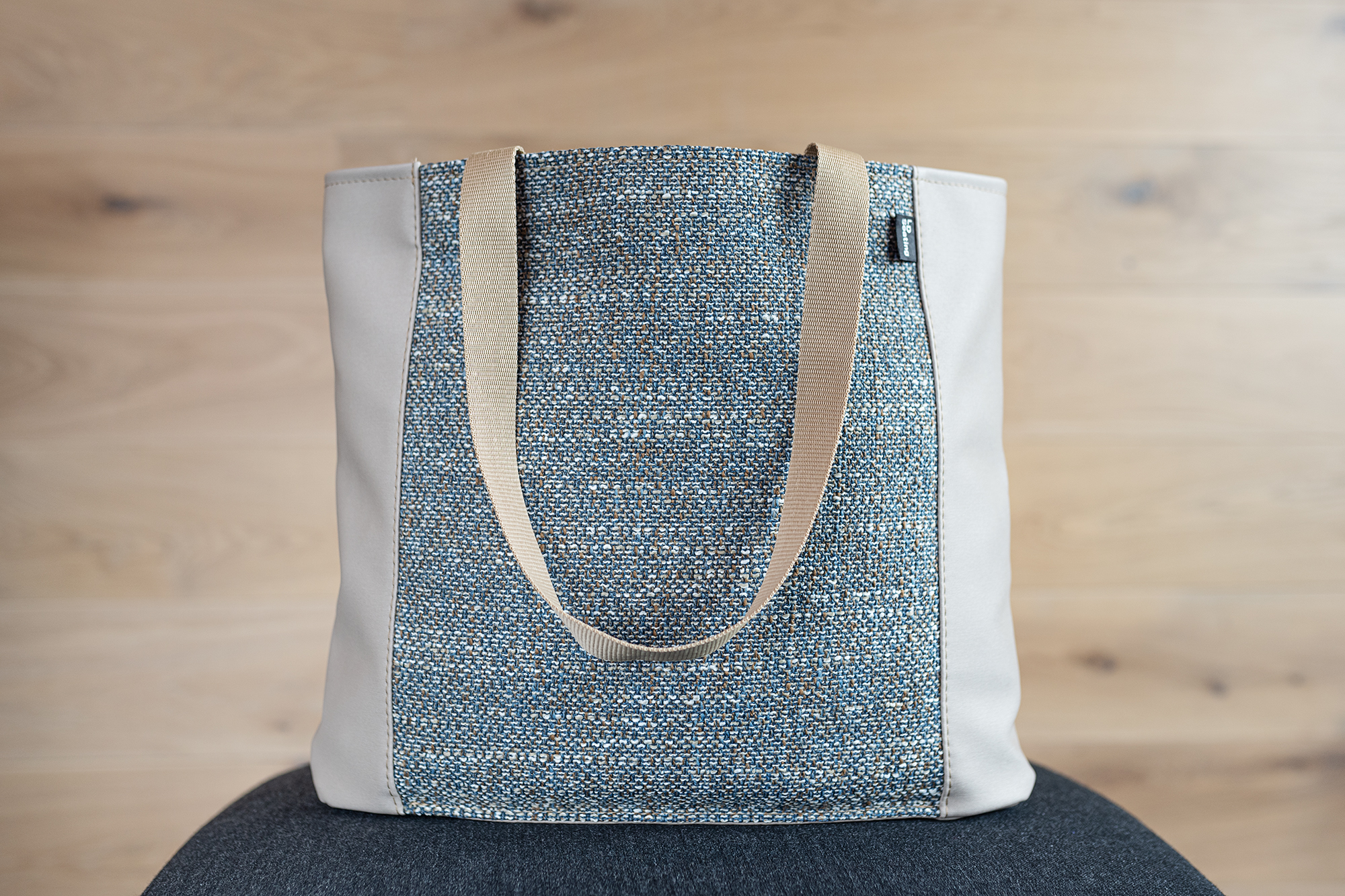 Nákupní taška z látky a koženky Nákupní taška z látky a koženky