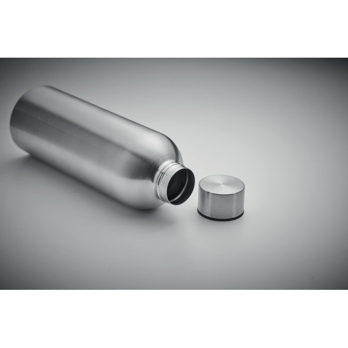 Kovová lahev z recyklovaného materiálu ATHENA PLUS, 750 ml - matná stříbrná Kovová lahev z recyklovaného materiálu ATHENA PLUS, 750 ml - matná stříbrná