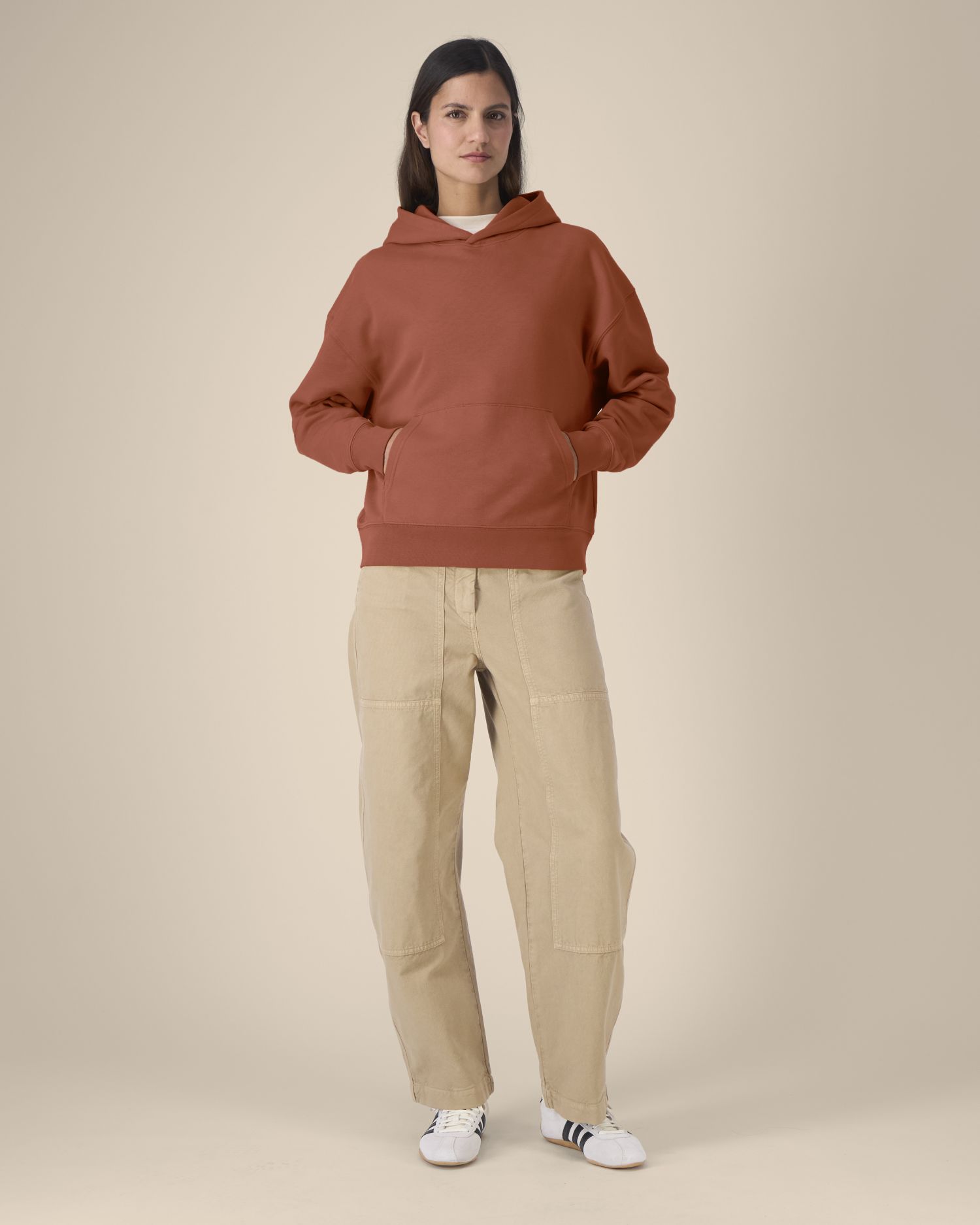 Pánská mikina s klokankou Stanley & Stella Chaser - heritage brown,