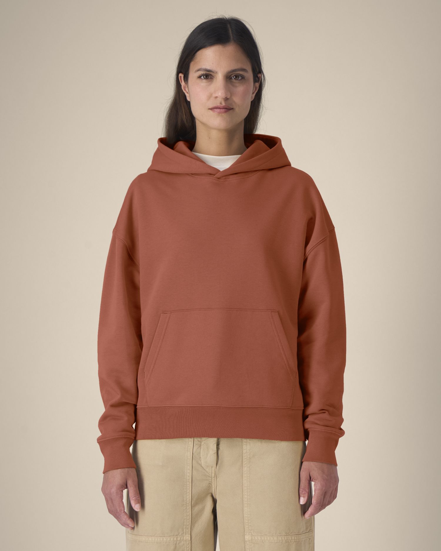 Pánská mikina s klokankou Stanley & Stella Chaser - heritage brown,